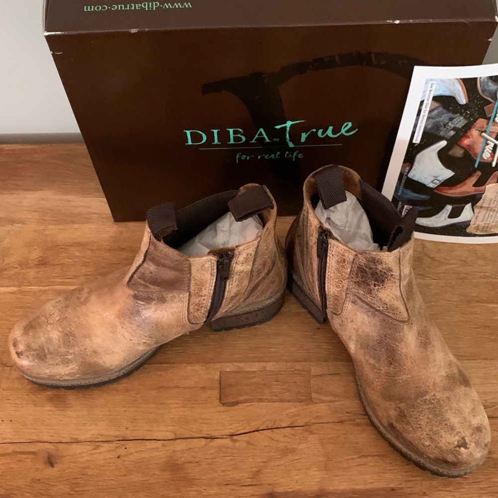 Diba True Women's Tan Leather Lace-Up Boots